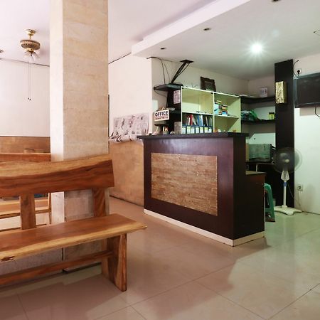 Taman Mekar Beach Inn Кута Экстерьер фото