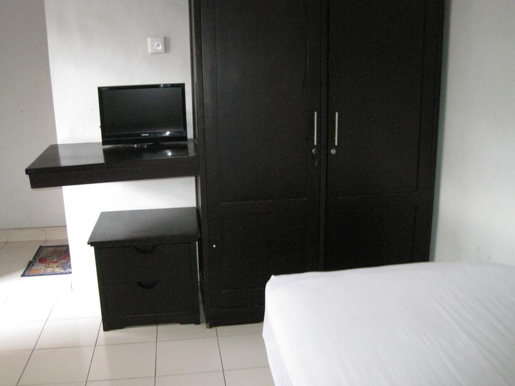 Taman Mekar Beach Inn Кута Номер фото