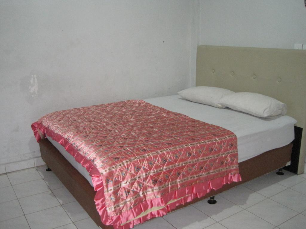 Taman Mekar Beach Inn Кута Номер фото