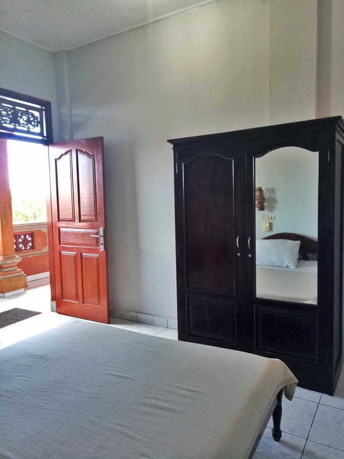 Taman Mekar Beach Inn Кута Экстерьер фото