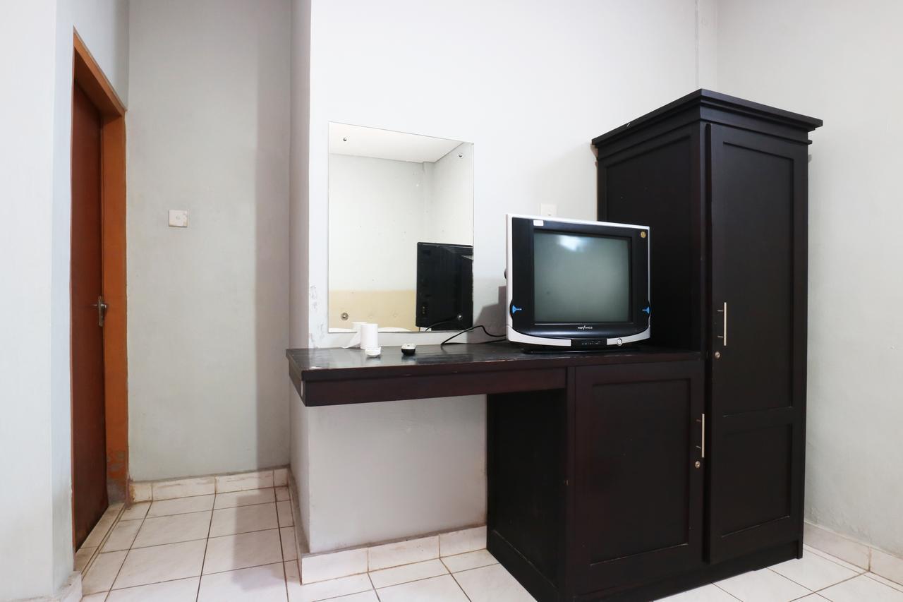 Taman Mekar Beach Inn Кута Экстерьер фото