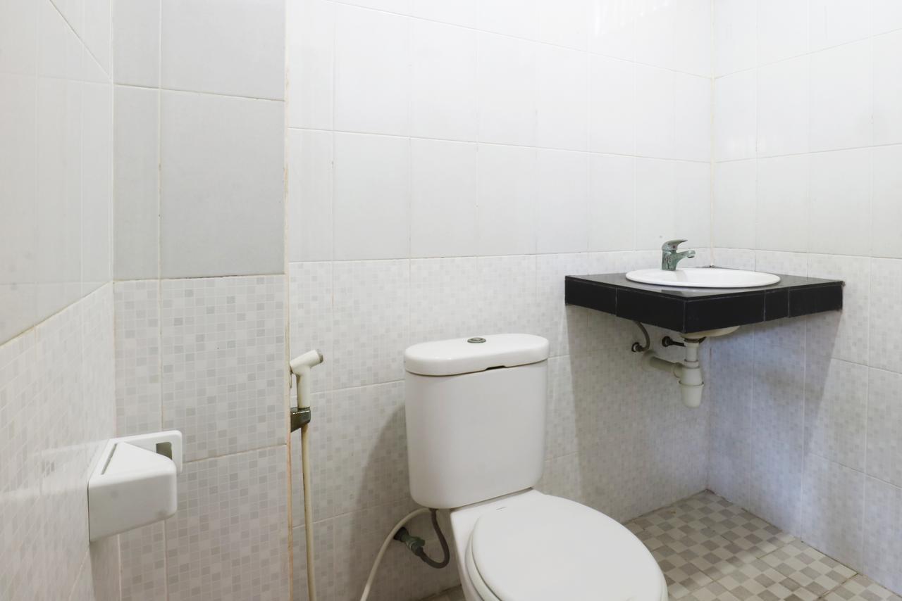 Taman Mekar Beach Inn Кута Экстерьер фото
