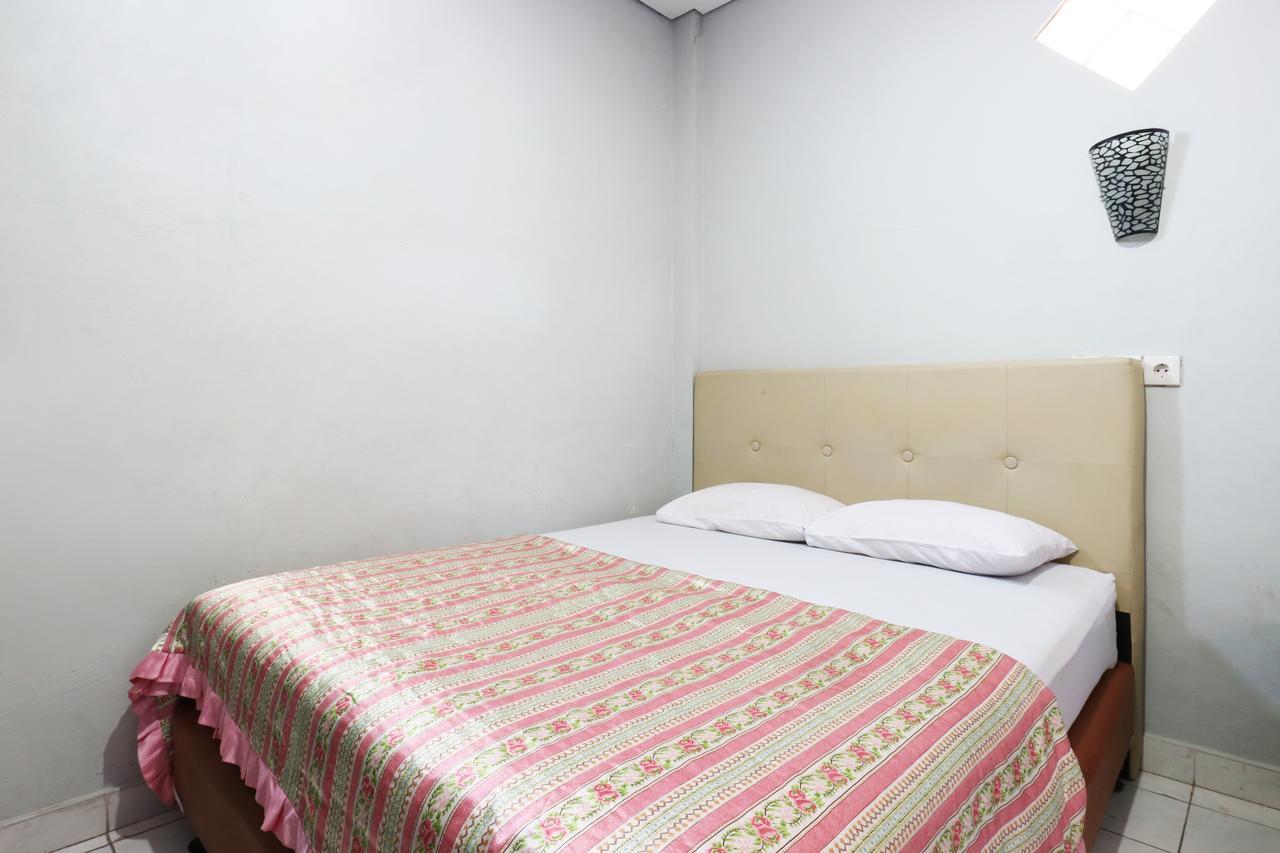 Taman Mekar Beach Inn Кута Экстерьер фото